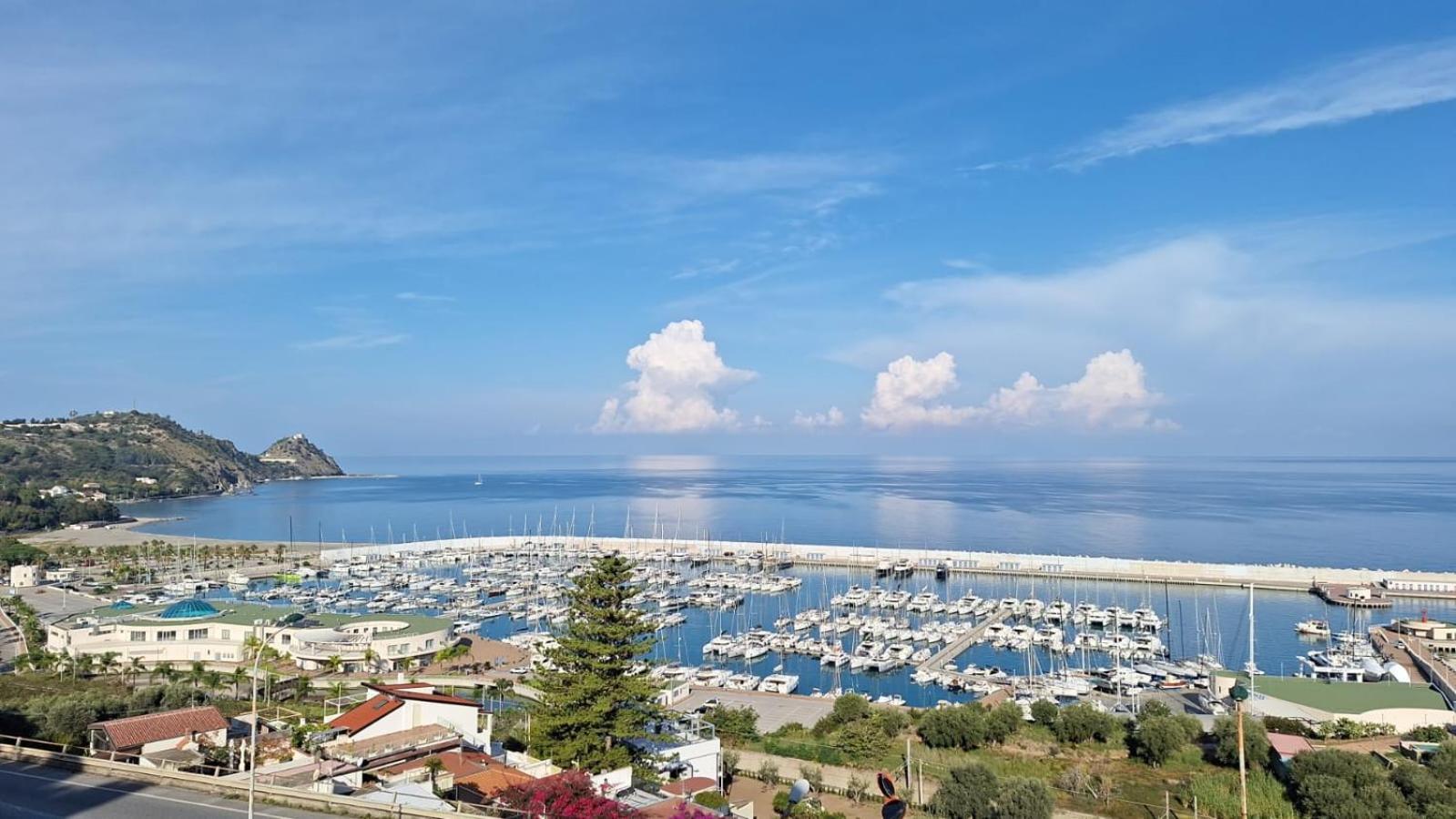 Magico Appartamenti Scafa - Marina Capo D'Orlando Exterior photo